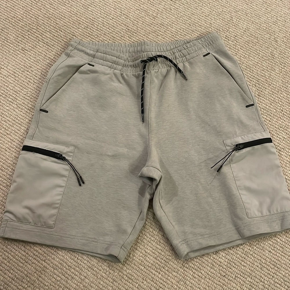 Old Navy Active Knit Men’s Cargo Shorts